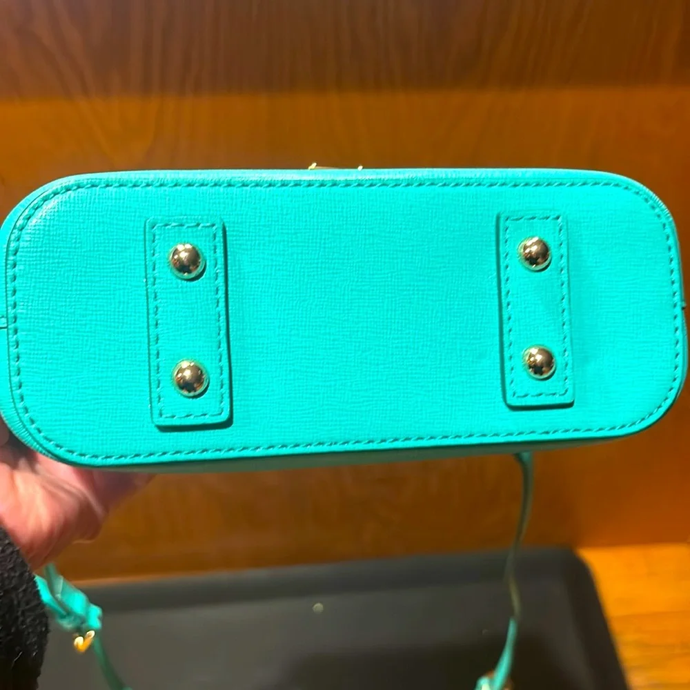 DOONEY & BOURKE CROSSBODY EUC - Picture 7 of 7